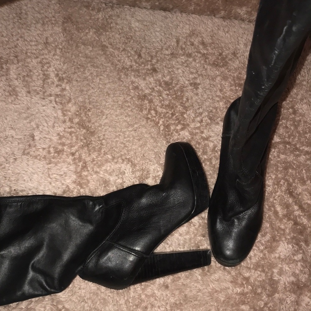 Boots - Picture 2 of 4